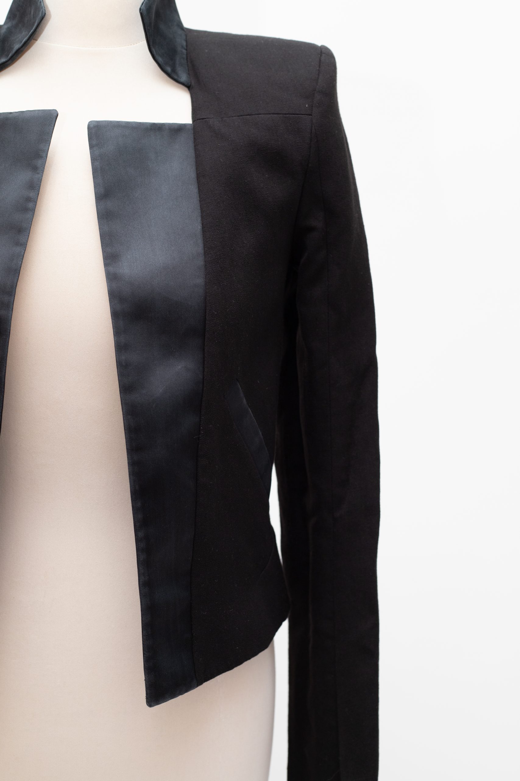 Balmain sako 2 napred desno detalji