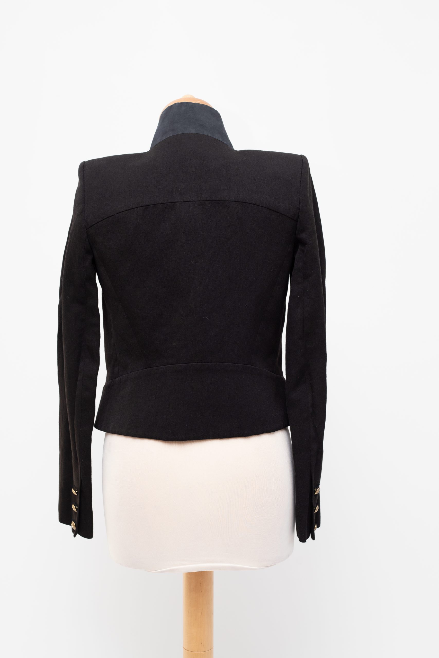 Balmain sako 2 pozadi