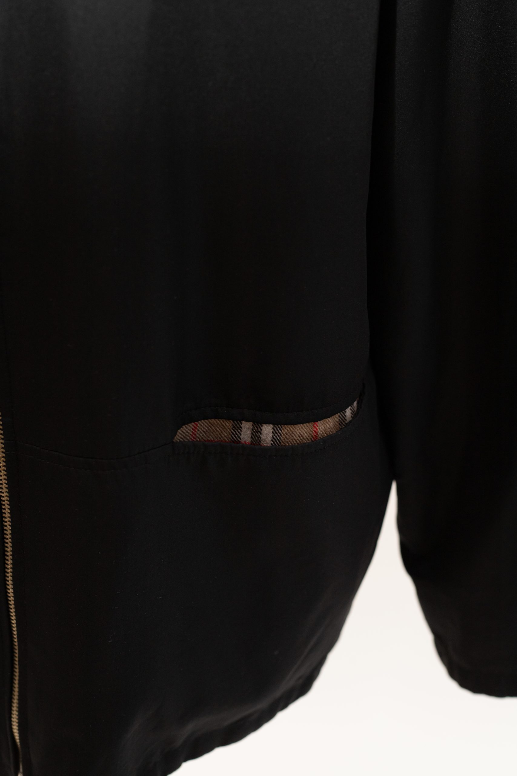 Burberry 8 dzep crno