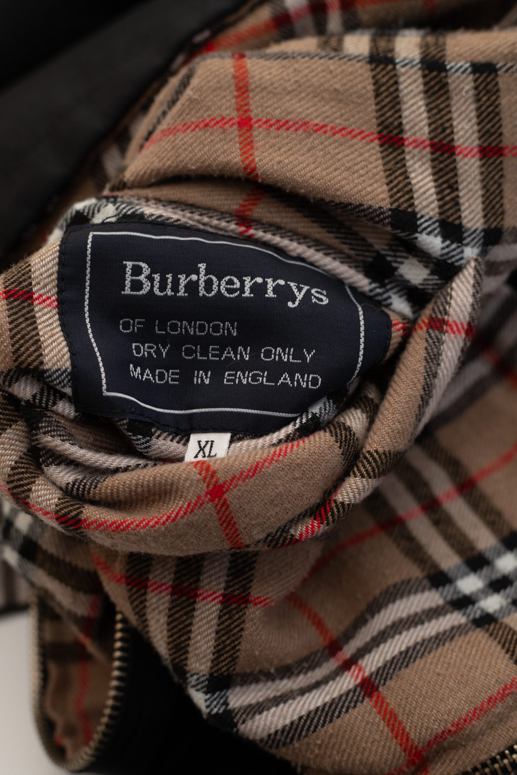 Burberry 8 etiketa