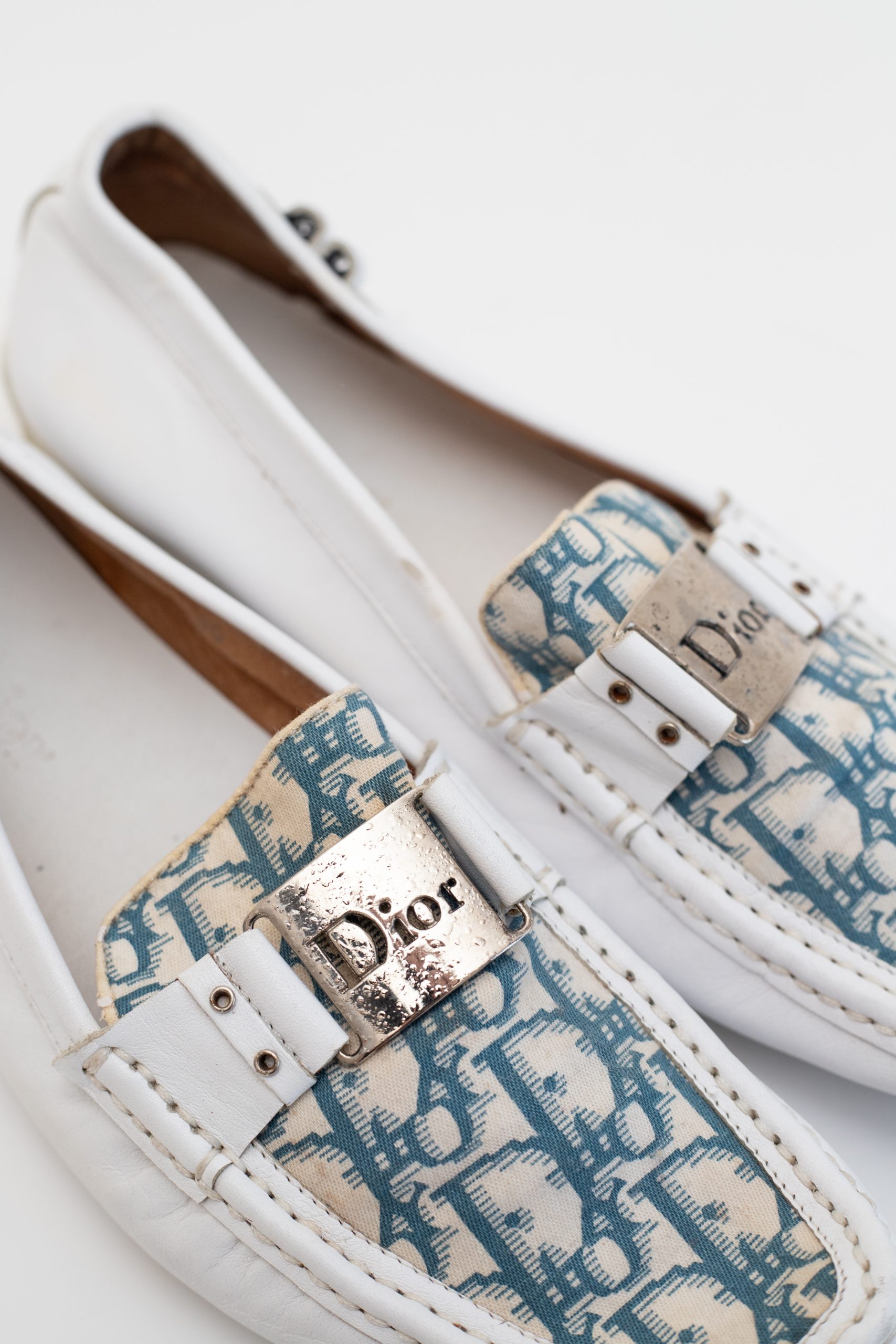 Dior Mokasine Stavka 10 slika metalnog dela sa strane