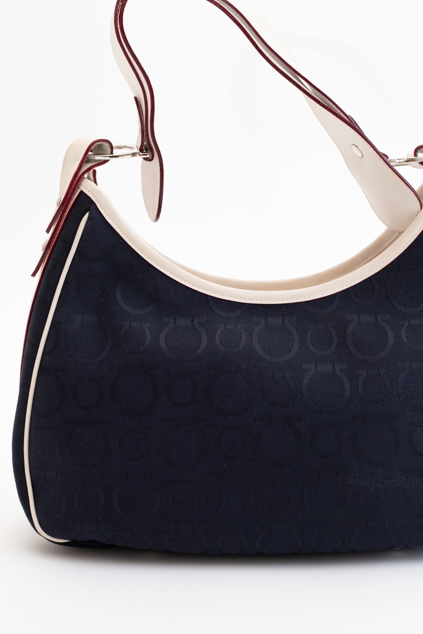Plava Ferragamo pozadi levo 15